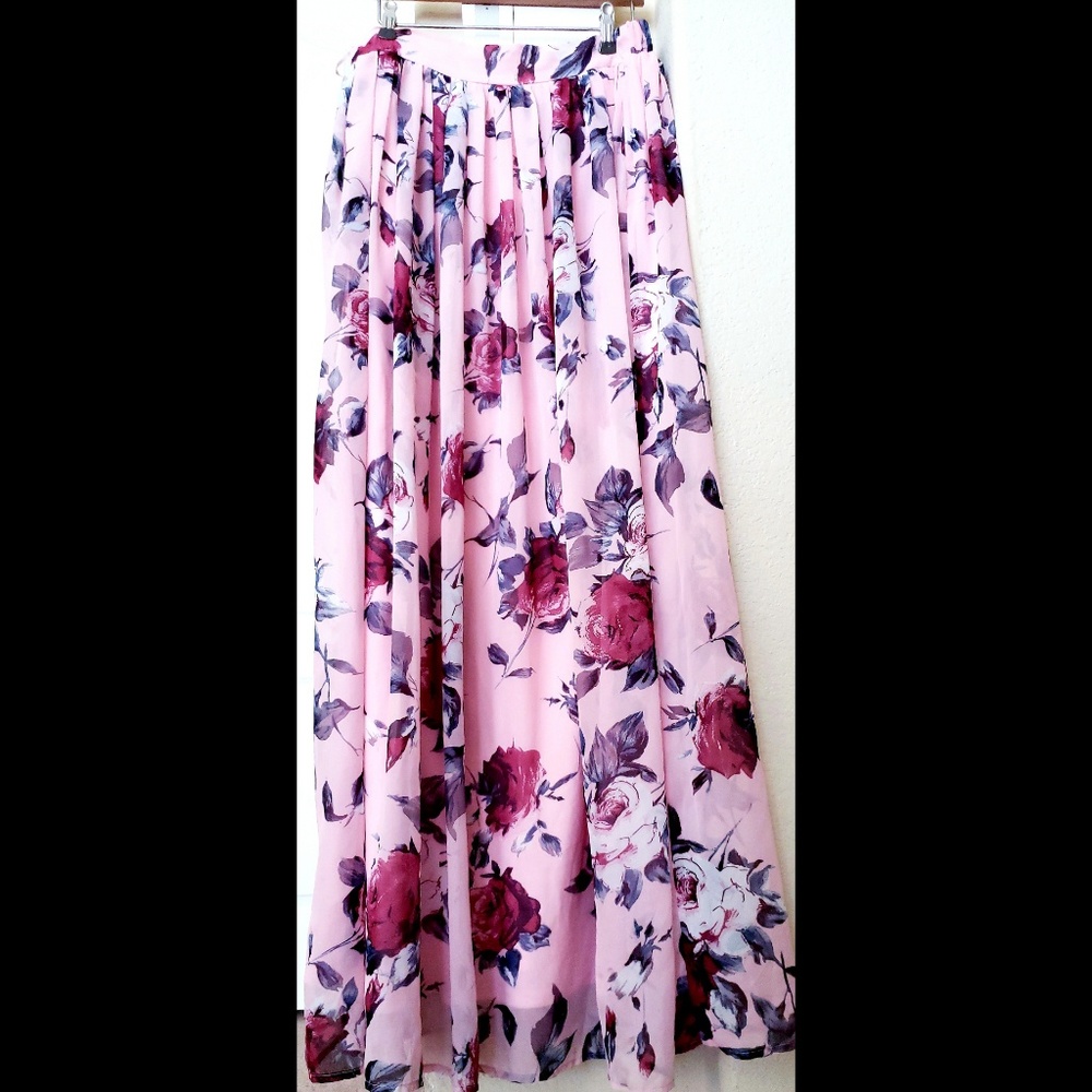 Windsor Pink Flowery  Maxi Skirt M
